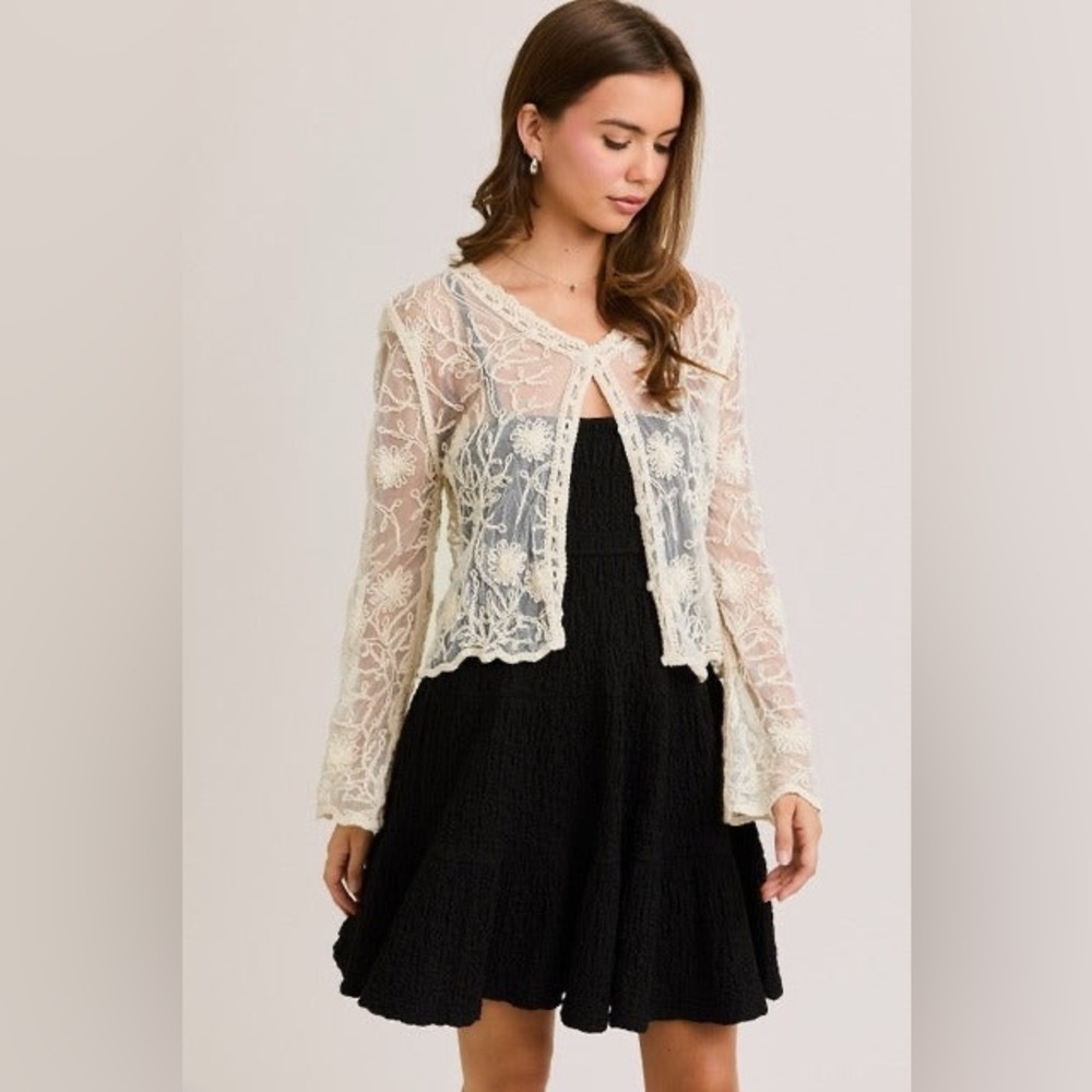 Long Sleeve Button Down Floral Crochet Lace Top - Le Lis